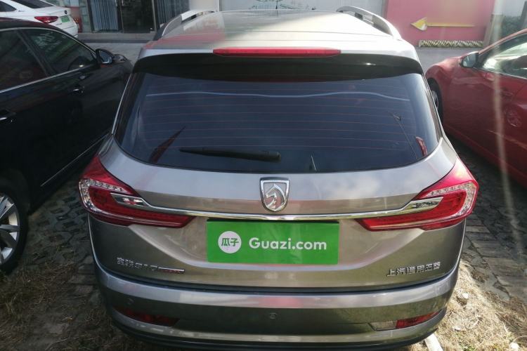 Used Baojun 310W 2017 1.5L Manual Fashion Model China V
