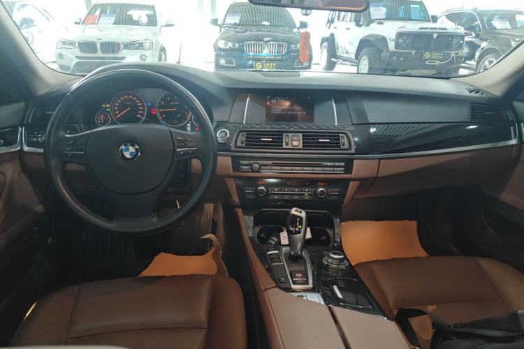 Used BMW 5 Series 2014 520Li Elegant Model
