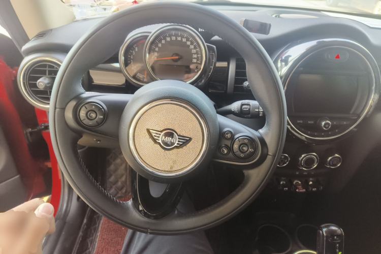 Used  MINI 2019 1.5T ONE PLUS
