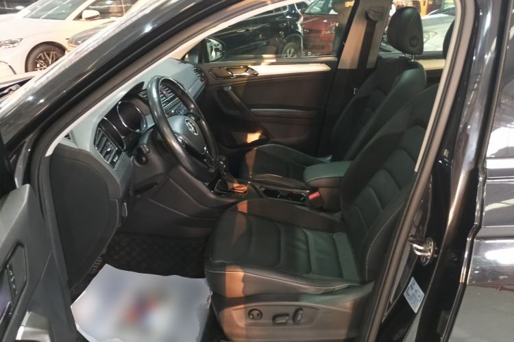 Used Volkswagen Tiguan L 2017 330TSI Automatic Two-Wheel Drive Luxury Edition