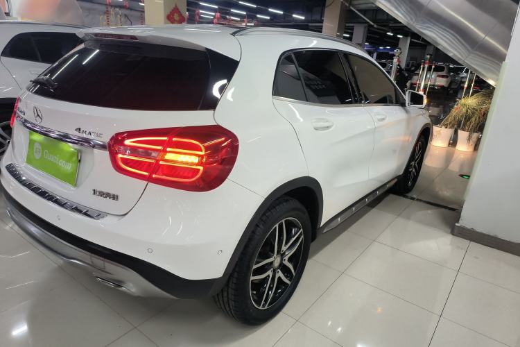 Used Mercedes-Benz GLA 2015 GLA 220 4MATIC Fashion Model