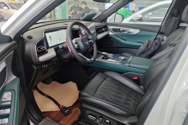 Used GAC Trumpchi GS8 2022 Linghang Series 2.0 TGDI Two-Wheel-Drive Luxury Smart Connectivity Version (7 Seats)
