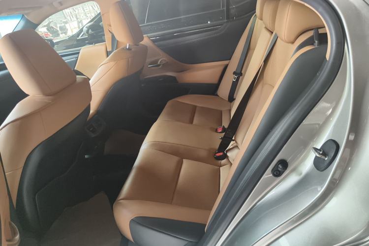 Used Lexus ES 2023 200 Excellence Edition