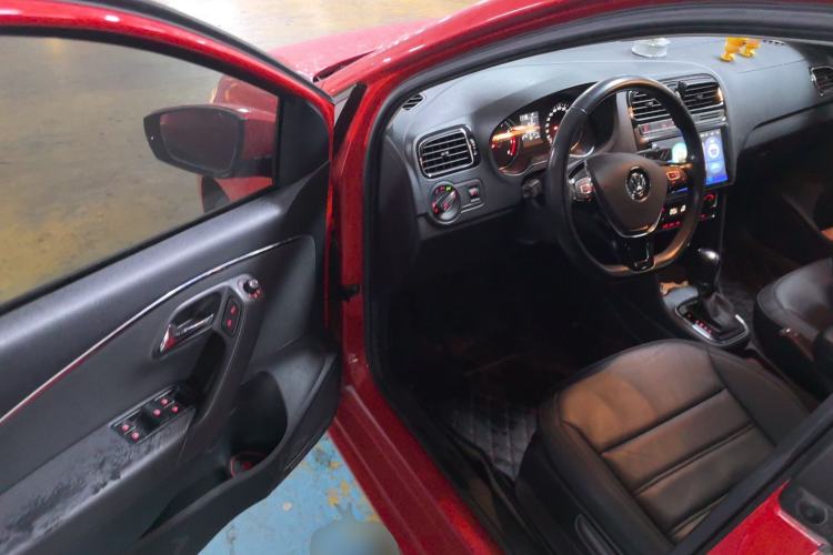 Used Volkswagen Polo 2018 1.5L Automatic Luxury Edition
