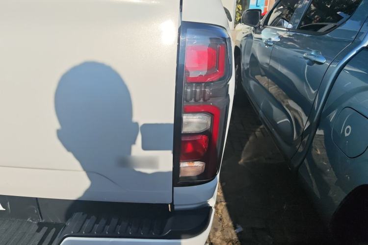 Used Great Wall Poer 2023 2.0T Commercial Version Automatic Diesel 4x4 Elite Long-Box GW4D20M