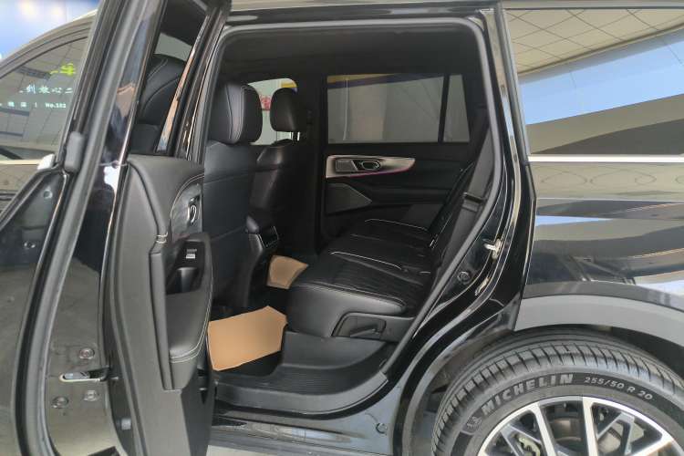 Used GAC Trumpchi GS8 2022 Flagship Series 2.0 TGDI Four-Wheel Drive Luxury Smart Connectivity Version (7 Seats)
