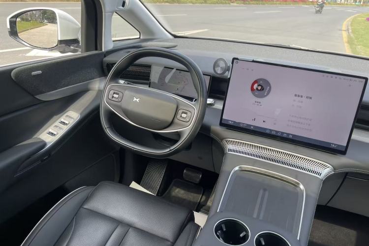 Used XPeng X9 2024 702 Ultra-Long Range Pro