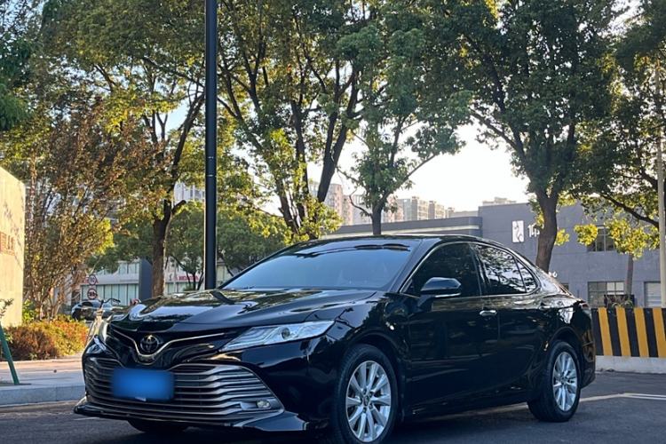 Used Toyota Camry 2018 2.0G Luxury Edition
