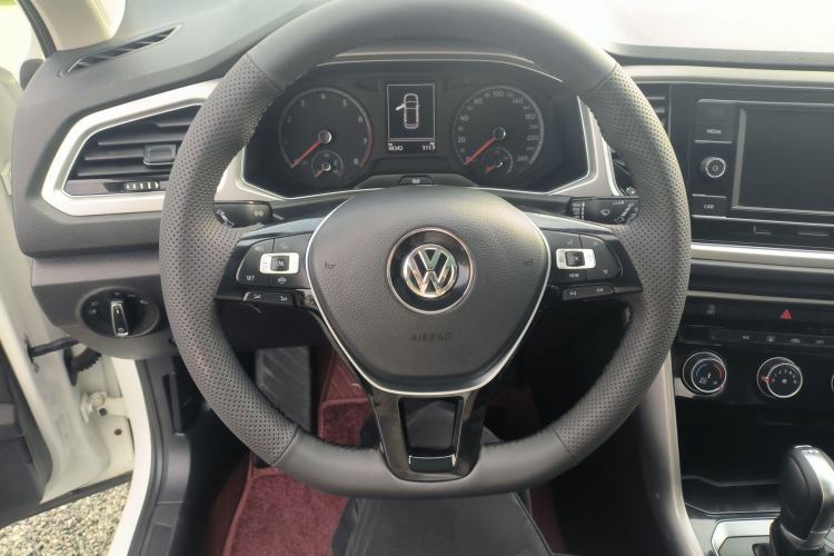 Used Volkswagen T-ROC 2020 280TSI DSG Two-Wheel-Drive Elite Version
