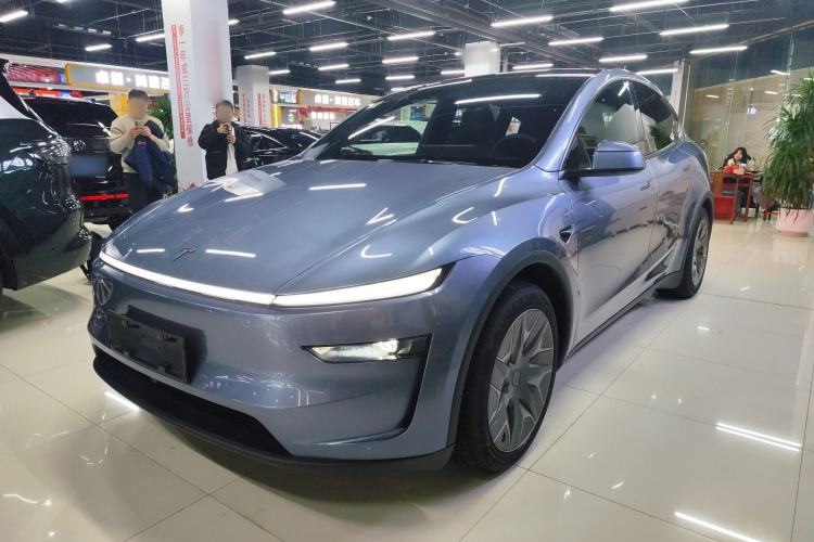 Used Tesla Model Y L 2025 Model Long-Range All-Wheel-Drive Version