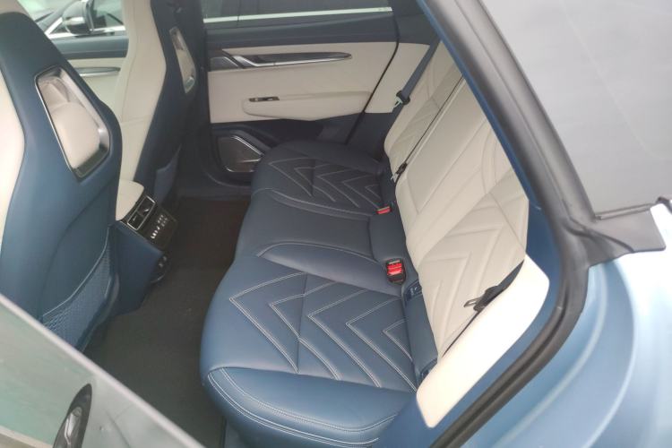 Used Zeekr 001 2022 Ultra-Long Range Dual-Motor YOU Version
