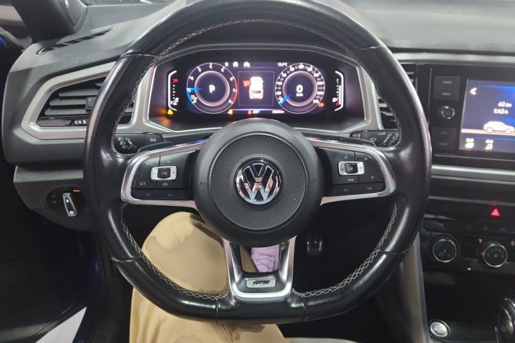 Used Volkswagen T-ROC 2020 280TSI DSG Two-Wheel Drive R-Line Pro