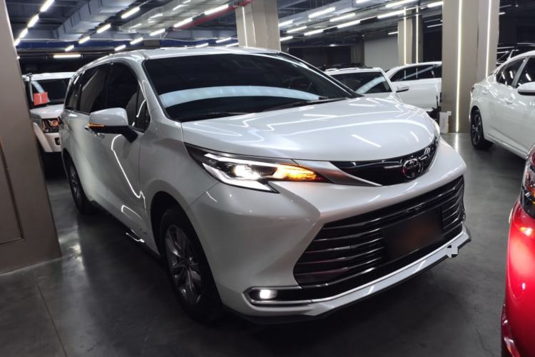 Used Toyota Sienna 2024 2.5L Hybrid Four-Wheel Drive Prestige Edition