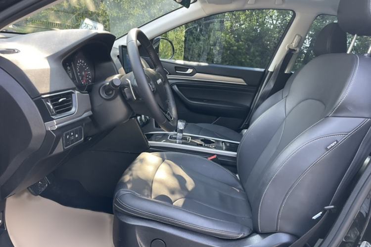 Used Haval H6 2021 Sport Edition 1.5T Automatic Elite Smart Connectivity Model with Hexagonal Grille
