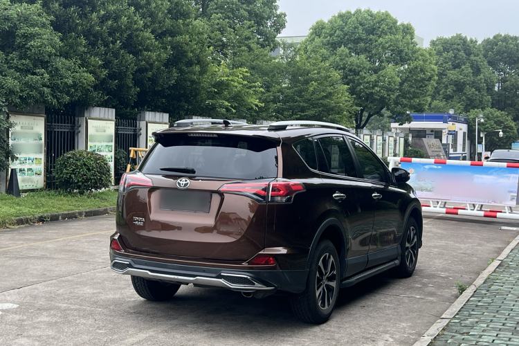 Used Toyota RAV4 2018 2.0L CVT Two-Wheel Drive Fashion X Edition
