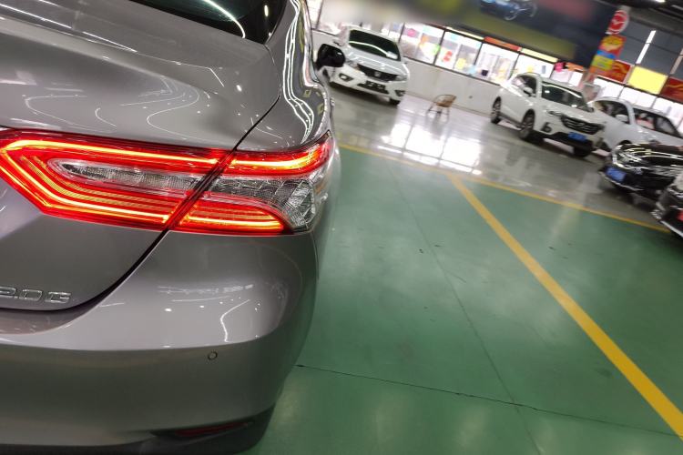 Used Toyota Camry 2021 2.0G Luxury Edition
