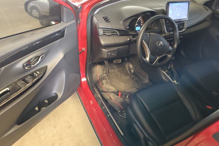 Used Toyota YARiS L 2021 X-Trail 1.5L CVT Luxury Edition
