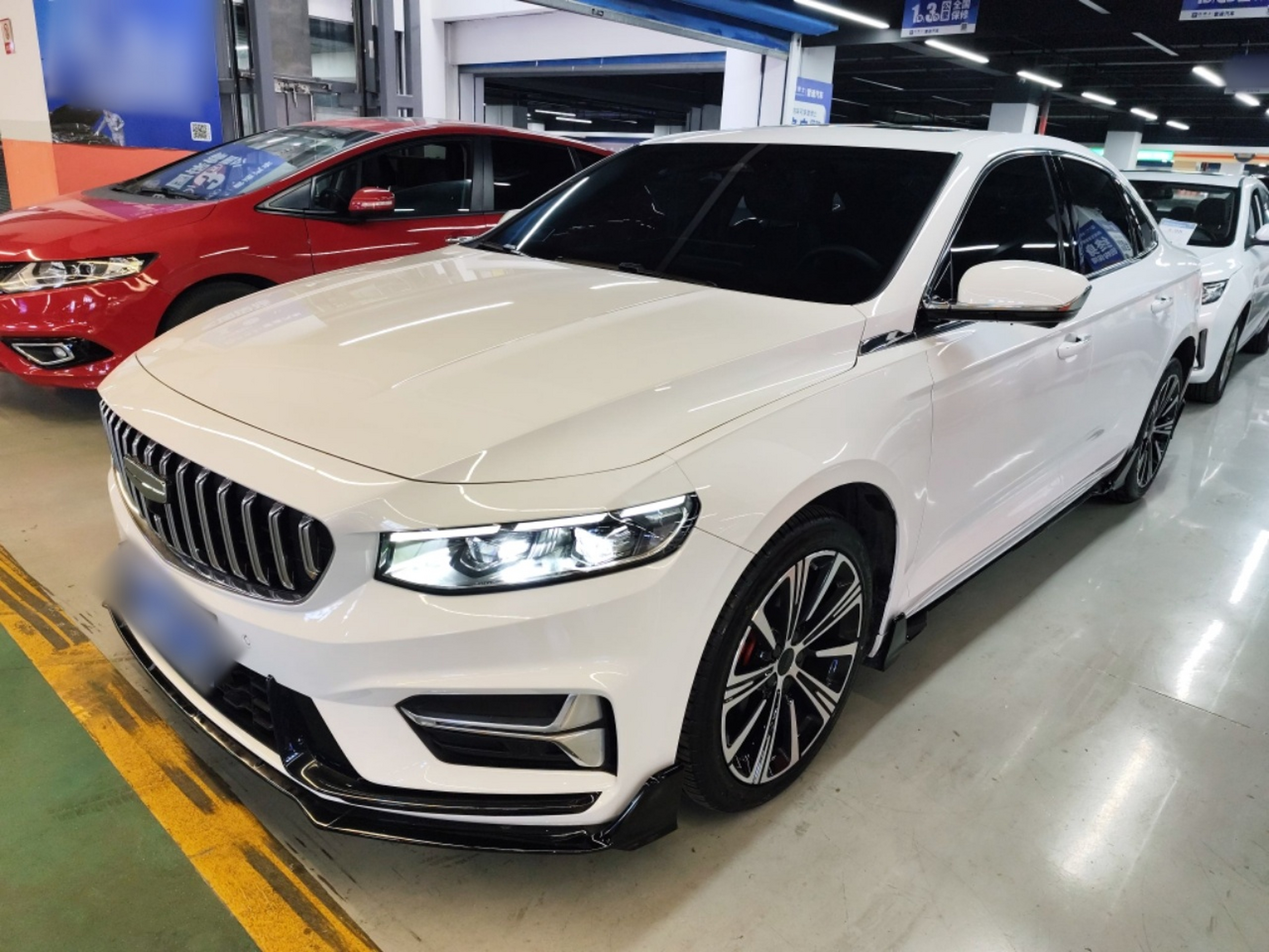 Под передней частью автомобиля