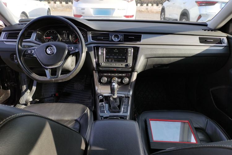 Used Volkswagen Passat 2017 330TSI DSG Luxury Edition
