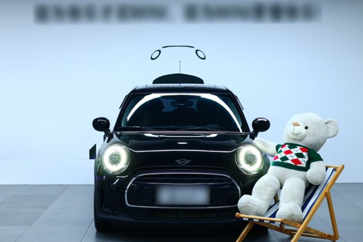 Used  MINI 2023 Updated 1.5T COOPER Artist Five-Door Edition
