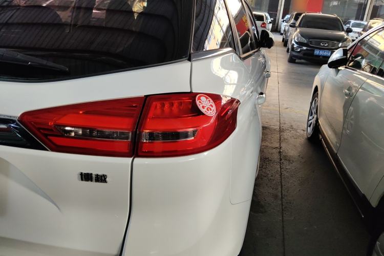 Used Geely Auto Emgrand X7 Sport 2016 1.8TD Automatic ZhiZun Version
