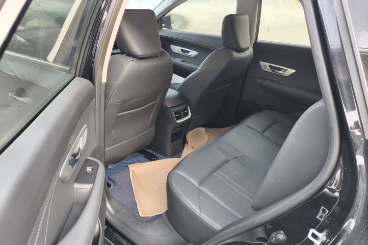 Used Dongfeng Aeolus Huge 2022 Mach Dual-Motor 1.5T MHD Dare-to-Dream Edition