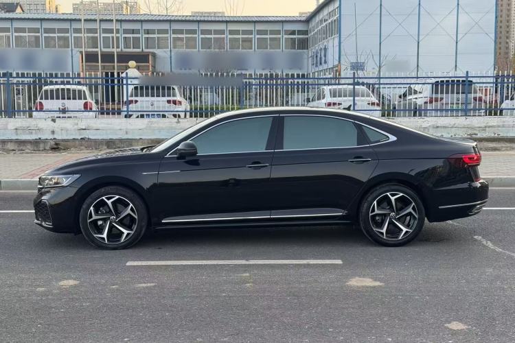 Used Volkswagen Passat 2024 380TSI Starry Dragon Edition