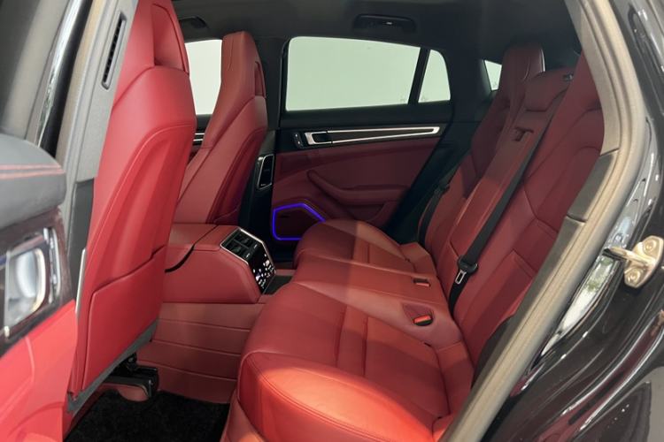 Used Porsche Panamera 2023 Facelifted Panamera 2.9T Platinum Edition
