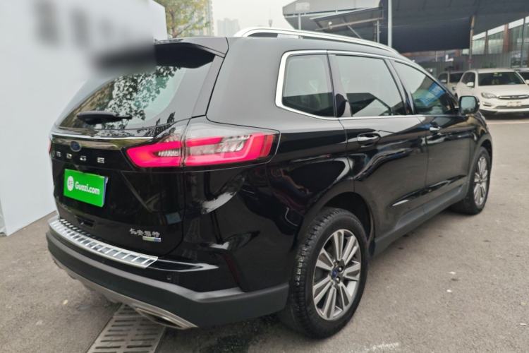 Used Ford Edge 2022 PLUS EcoBoost 245 Four-Wheel Drive Platinum Edition 7-Seater

