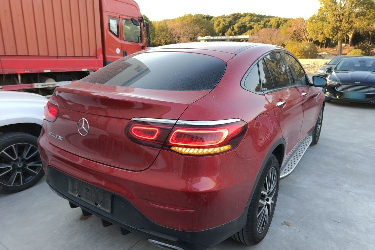 Used Mercedes-Benz GLC Coupe 2020 GLC 300 4MATIC Coupe SUV
