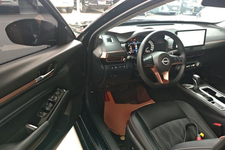 Used Nissan Teana 2024 2.0L SV Black Gold Edition
