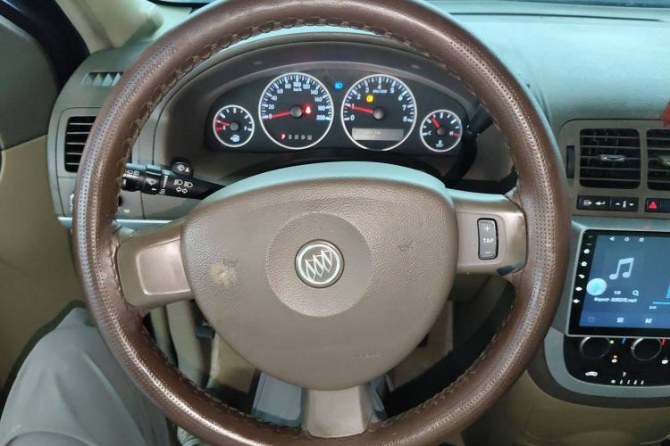 Used Buick GL8 2014 2.4L Classic Edition
