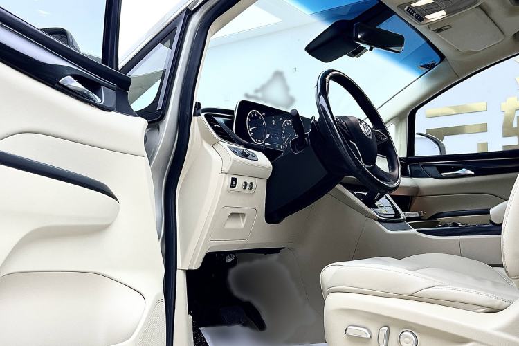 Used Buick GL8 2022 ES Landtrek 653T Luxury Edition
