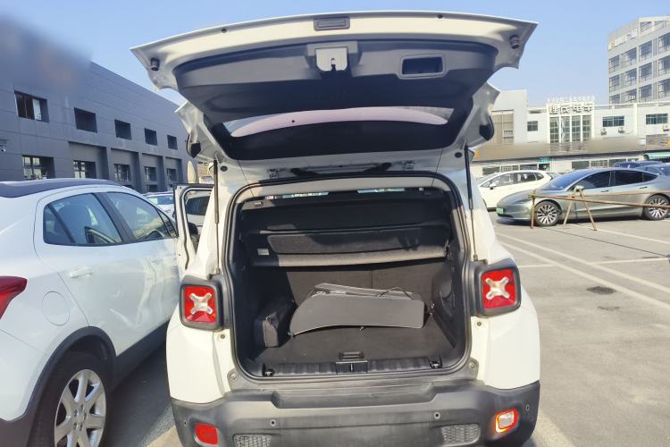 Used  Renegade 2017 180T Automatic High-Energy Version
