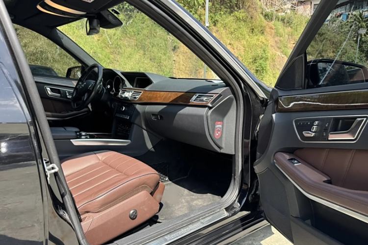 Used Mercedes-Benz E-Class 2015 E 260 L Luxury Model
