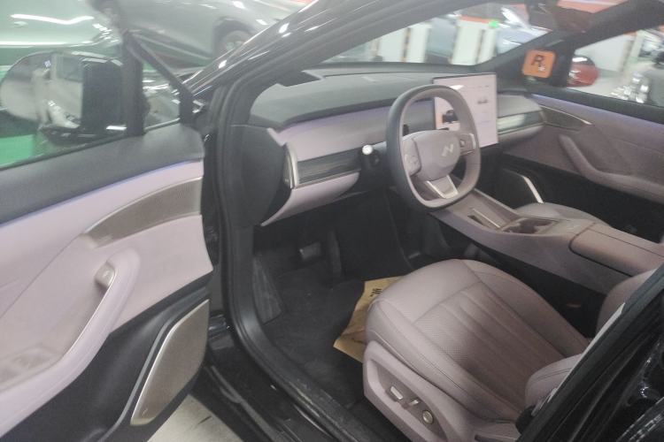 Used ONVO L60 2024 60 kWh Rear-Drive Version
