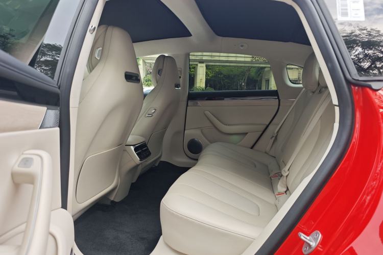 Used Hima Luxeed S7 2025 785 km Ultra
