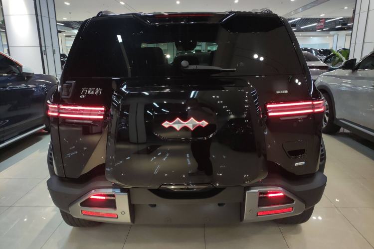 Used  Titanium 3 2025 501 km All-Wheel Drive Intelligent Driving Max Edition
