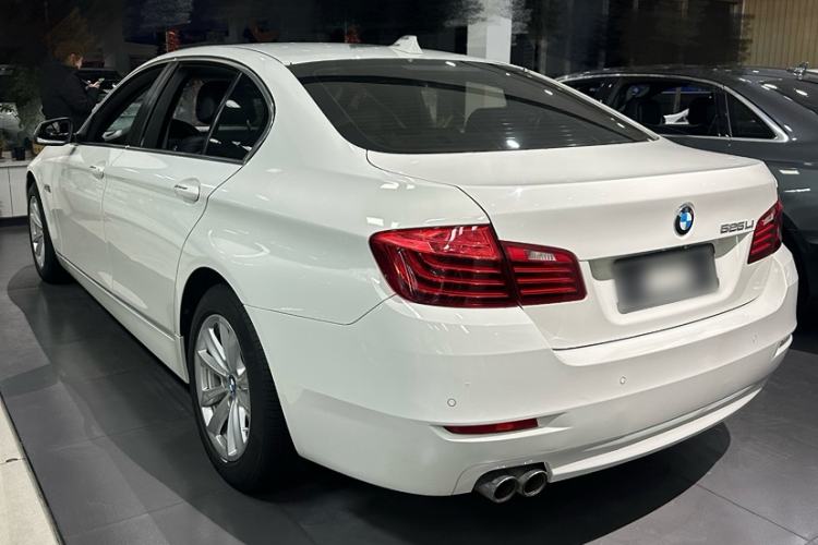 Used BMW 5 Series 2014 520Li Elegant Model
