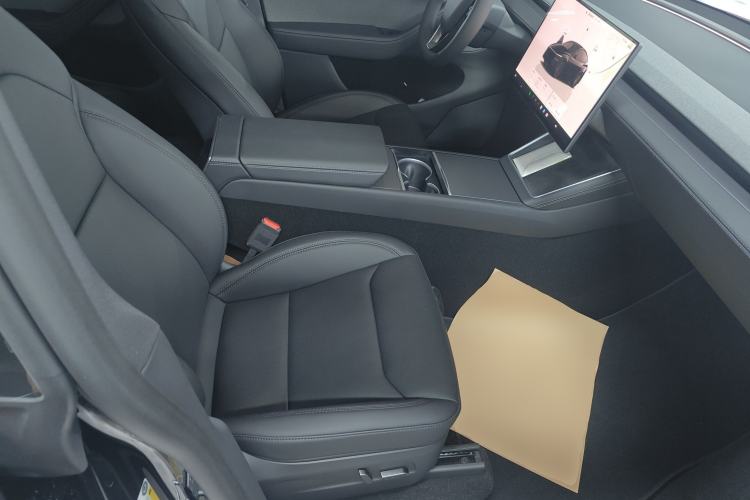 Used Tesla Model Y 2026 Rear-Drive Model
