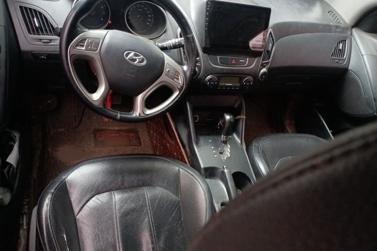 Used Hyundai ix35 2015 2.0L Automatic 2WD Smart Type China IV