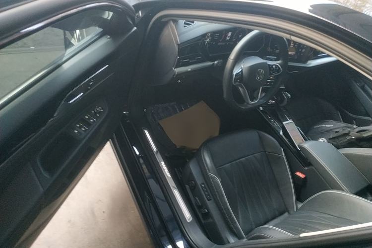 Used Volkswagen Passat 2022 330TSI Starry Luxury Edition
