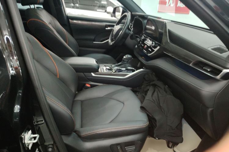 Used Toyota Crown Kluger 2024 2.5L HEV Two-Wheel Drive Luxury Edition
