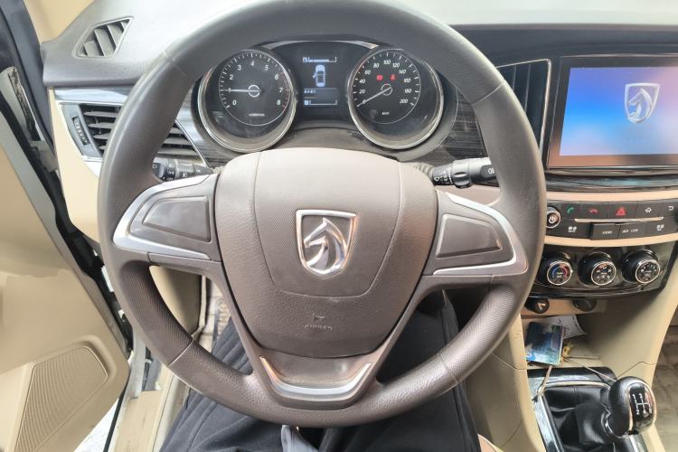 Used Baojun 730 2016 1.5L Manual Comfort Version 7 Seats China V Emission Standard