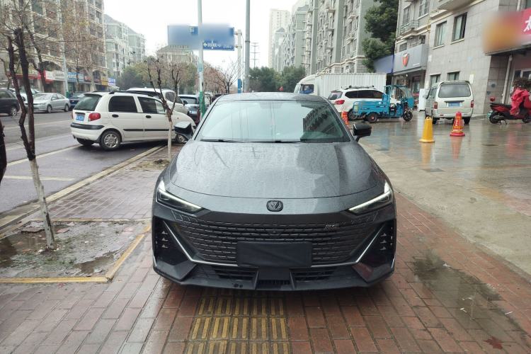 Used Changan UNI-V 2022 1.5T Prestige Version
