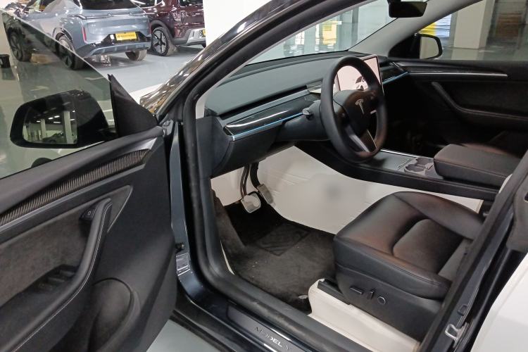 Used Tesla Model Y 2024 Rear-Wheel-Drive Version
