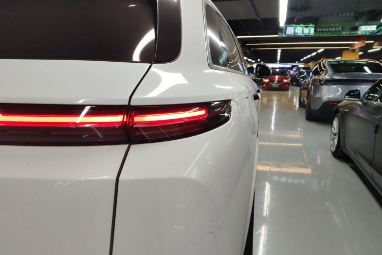 Used Li Auto L7 2023 Air model
