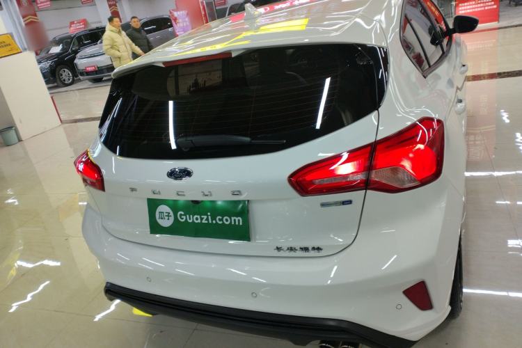 Used Ford Focus 2021 Hatchback EcoBoost 180 Automatic Titanium Edition
