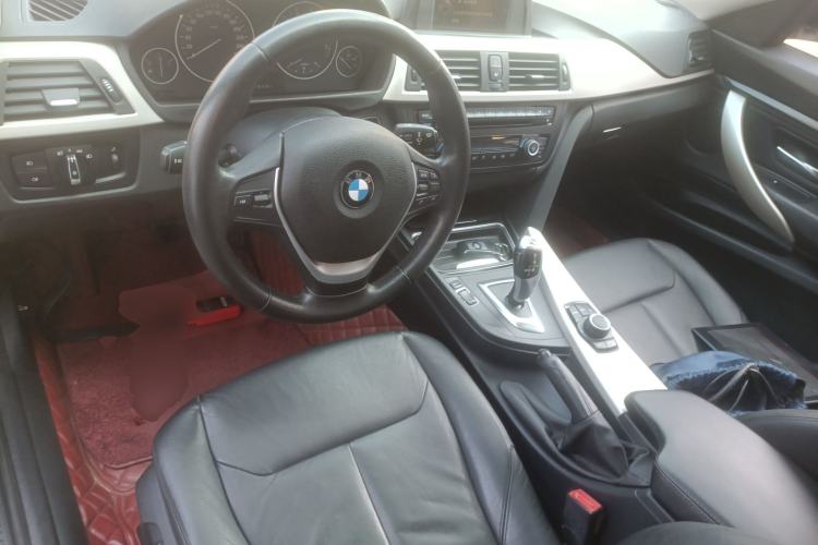 Used BMW 3 Series GT 2013 320i Leading Model
