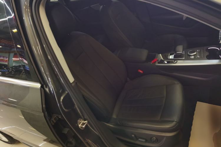 Used Audi A4L 2019 40 TFSI Fashion Edition China VI Emission Standard